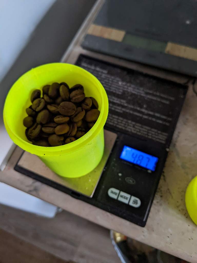 Korkea espresson annostelukuppi punnitukseen ja 58 mm:n kaareen