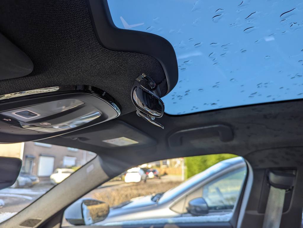 Aurinkolasipidike Polestar 2:lle