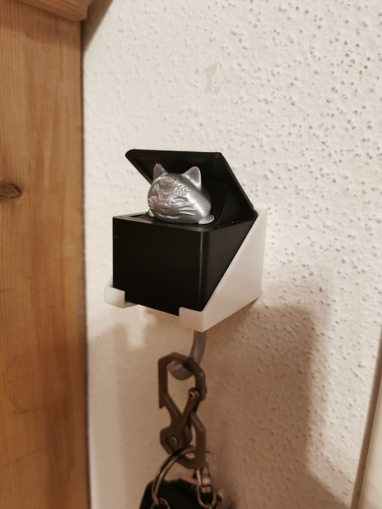 Seinäkiinnitys kissan avainkoukulle
