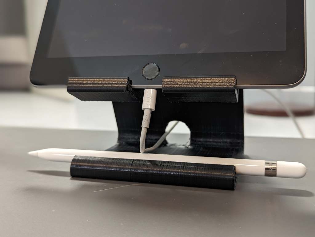 iPad & Apple Pencil -jalusta tabletille ja kynälle