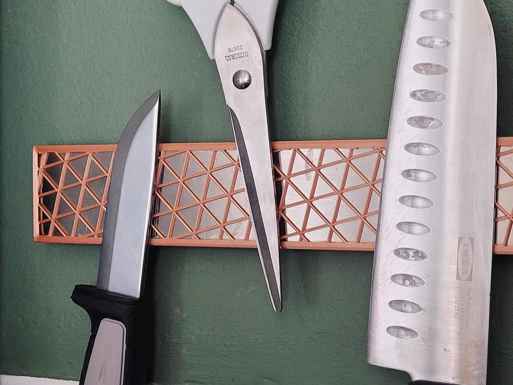 Teräsuoja IKEA KUNGSFORS magneettiseen veitsitelineeseen