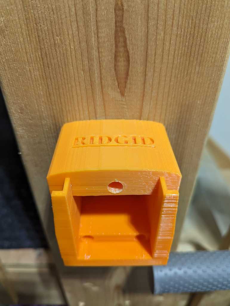 RIDGID 18V -pidike kädessä pidettävälle pölynimurille