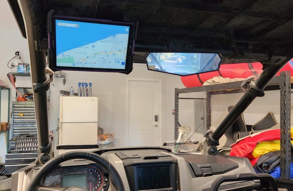 Kestävä tabletin kiinnitys Polaris RZR Pro XP:hen