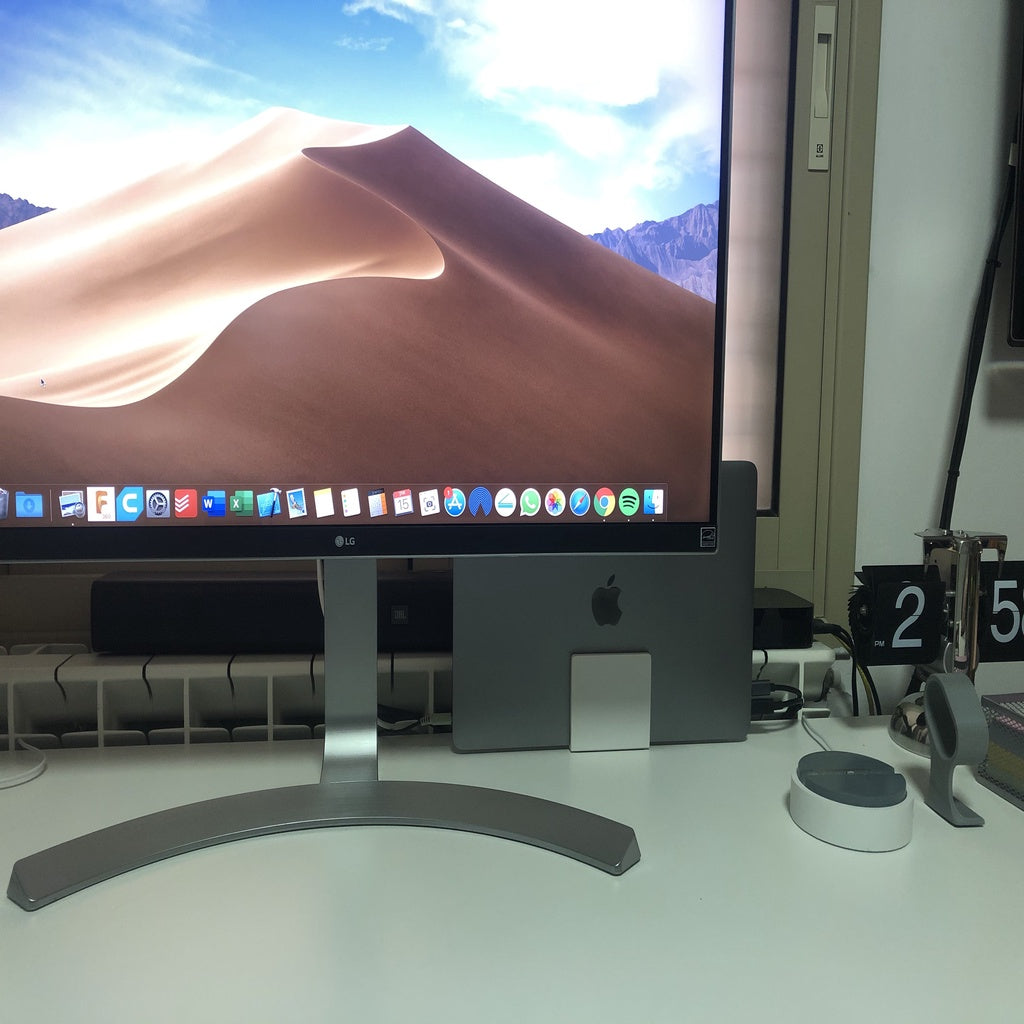 Tyylikäs pöytäteline 13 tuuman MacBook Prolle (2019)