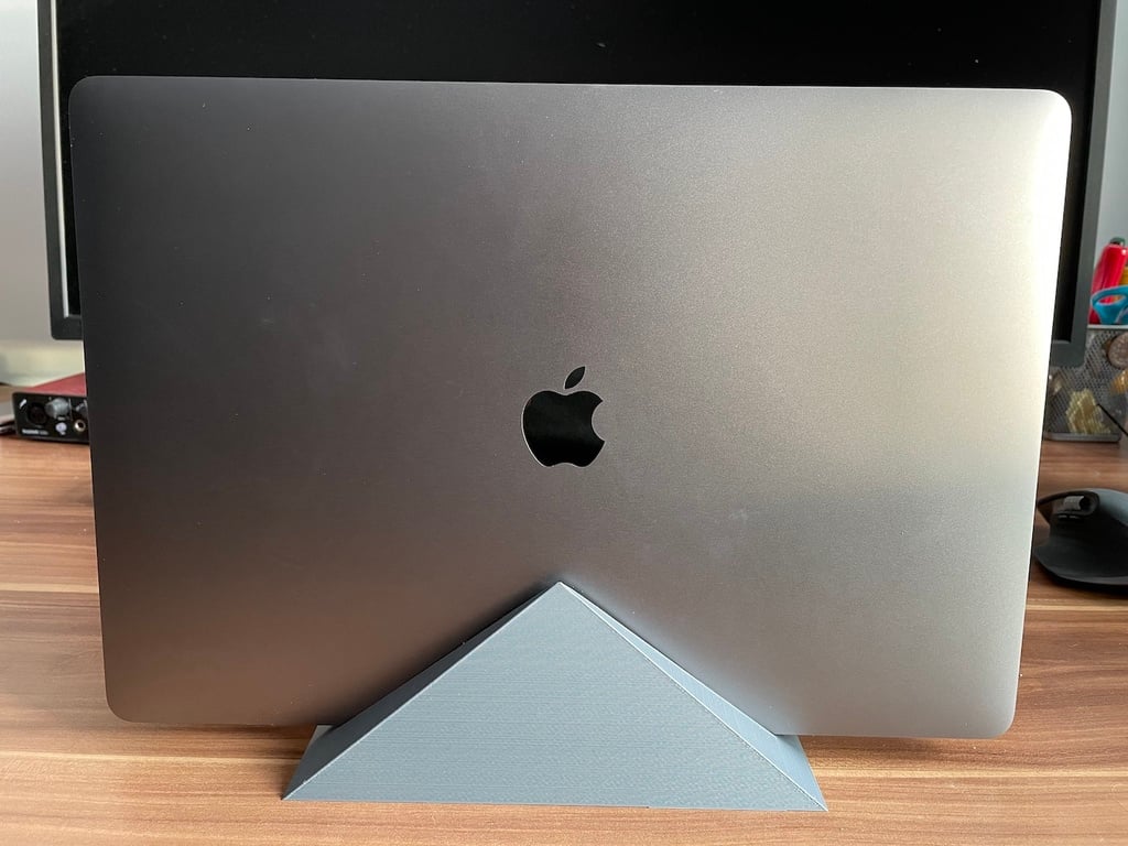 Jalusta Apple Macbook Pro 16:lle