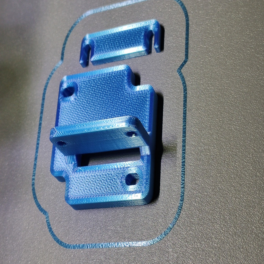 Sidewinder X1 - ekstruuderin kaapelinpidin V2