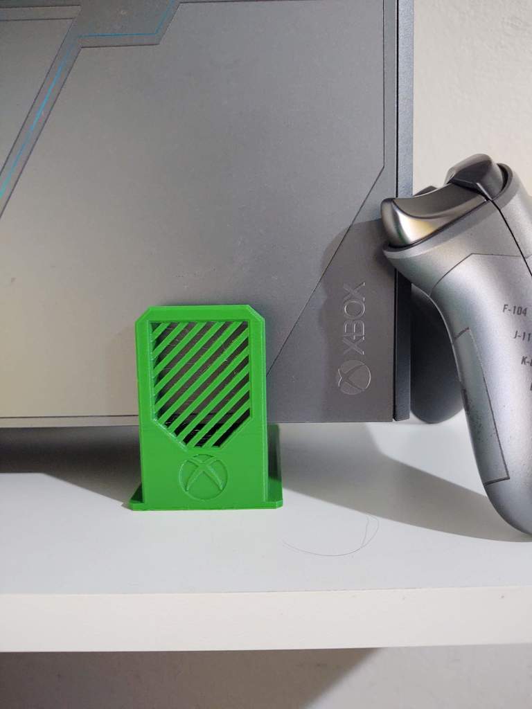 Xbox One -pystyteline - Hello Edition