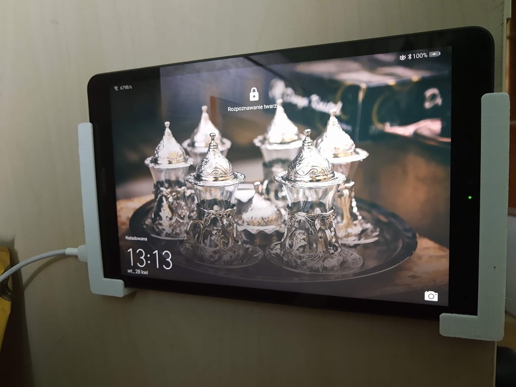 Huawei MediaPad M5 seinäteline