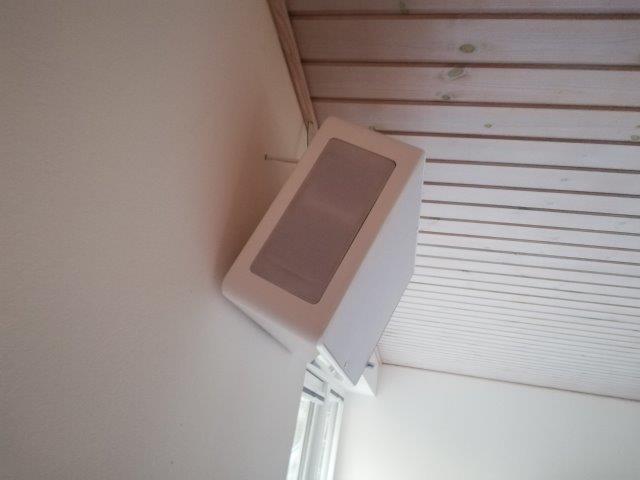 Jamo D500 seinäkiinnike kallistuksella