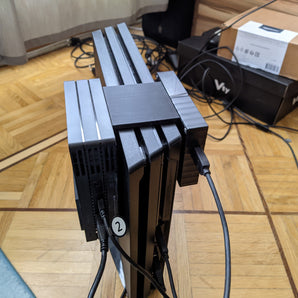 PS4 Pro pystysuuntainen kiinnitys PSVR-prosessorille ja ulkoiselle HDD:lle