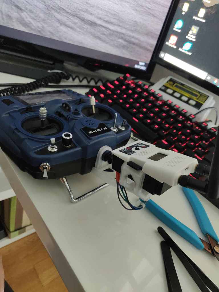 Jr-moduulisovitin Frsky Taranis Litelle