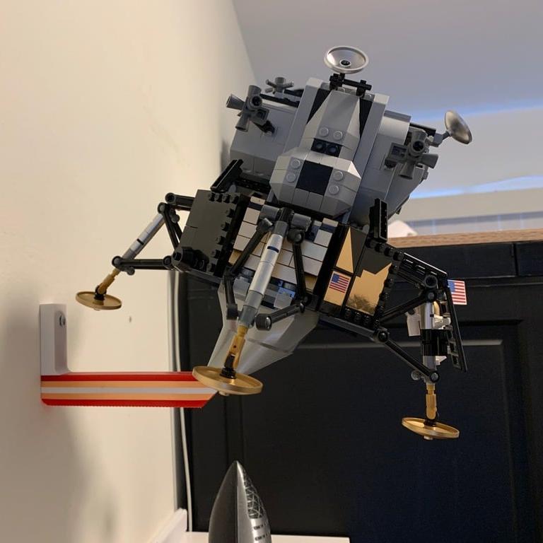 Seinäteline Lego Lunar Landerille