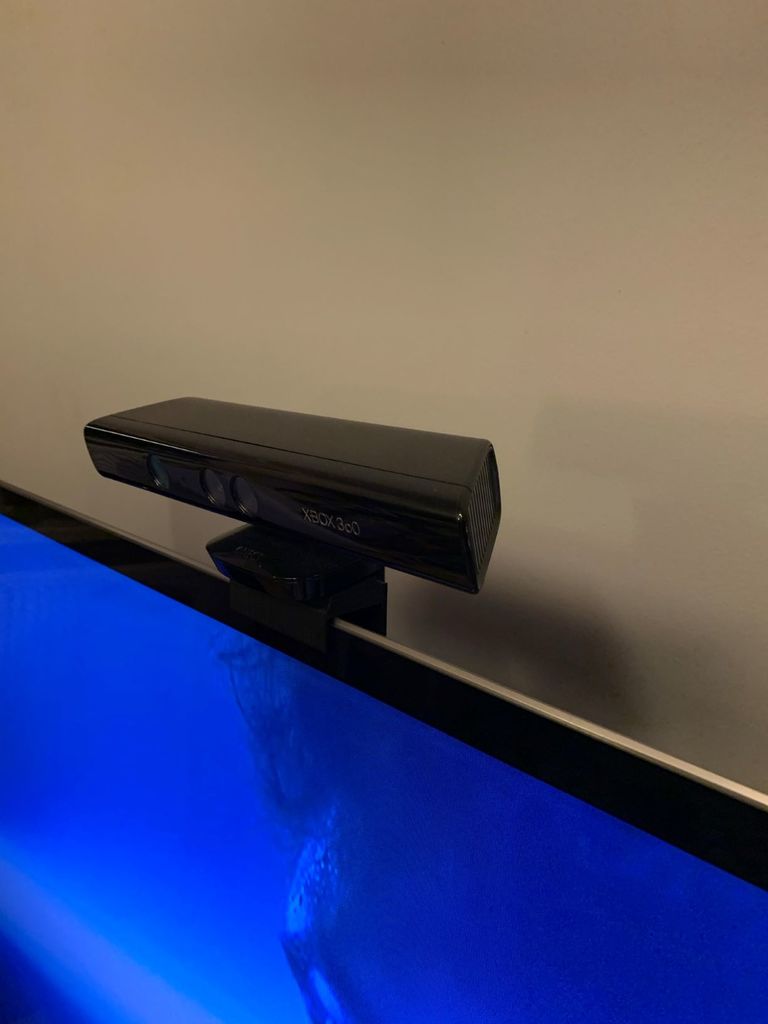 Kinect Xbox 360 TV -kiinnike Sony Bravia KDL-55HX850:lle