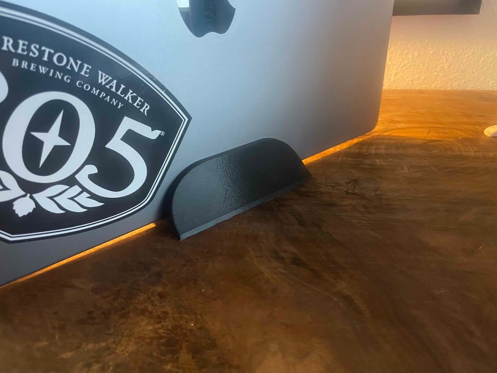 Pystyteline M1 2021 16' MacBook Pro -mallin 16' MacBook Prolle