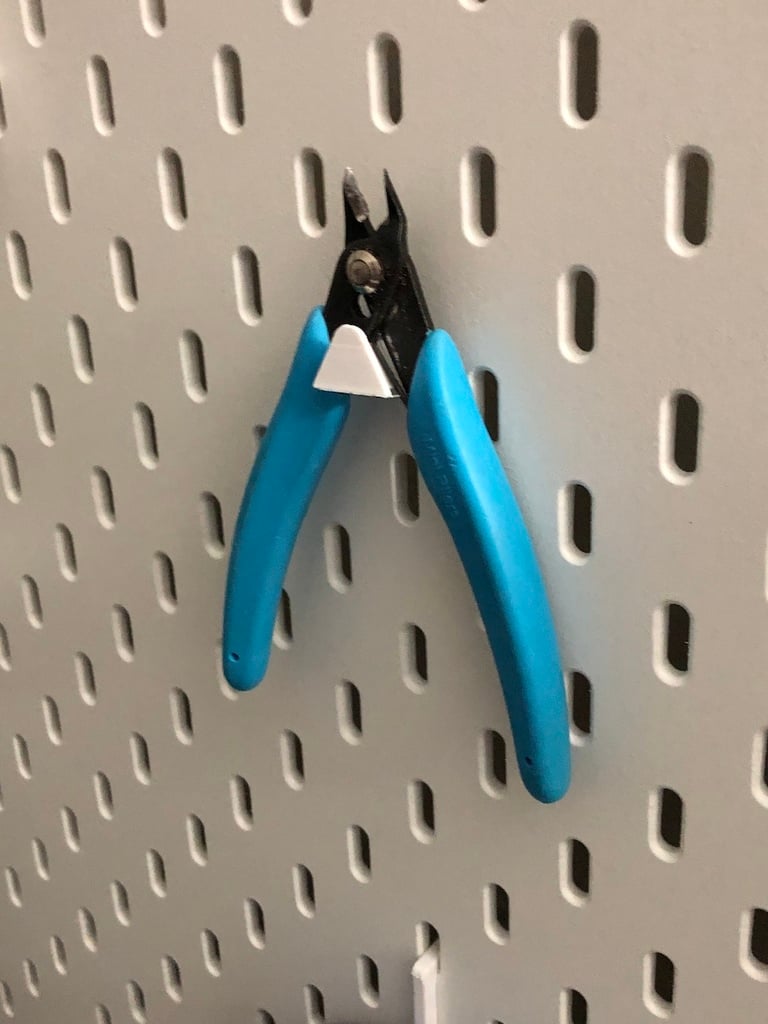 Skadis-wireleikkurin pidike Ikea Skadis -seinäkkeelle