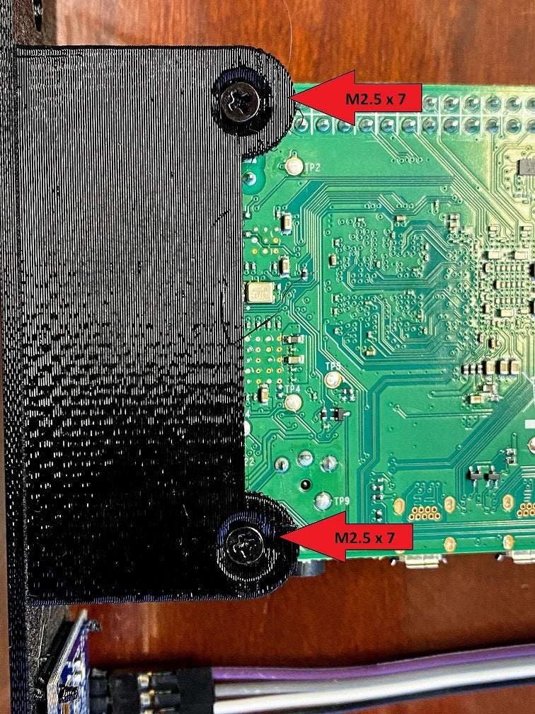 1U-räkkiasennus Raspberry Pi 3B+ ja 4B -malleille PoE Hat -ominaisuudella