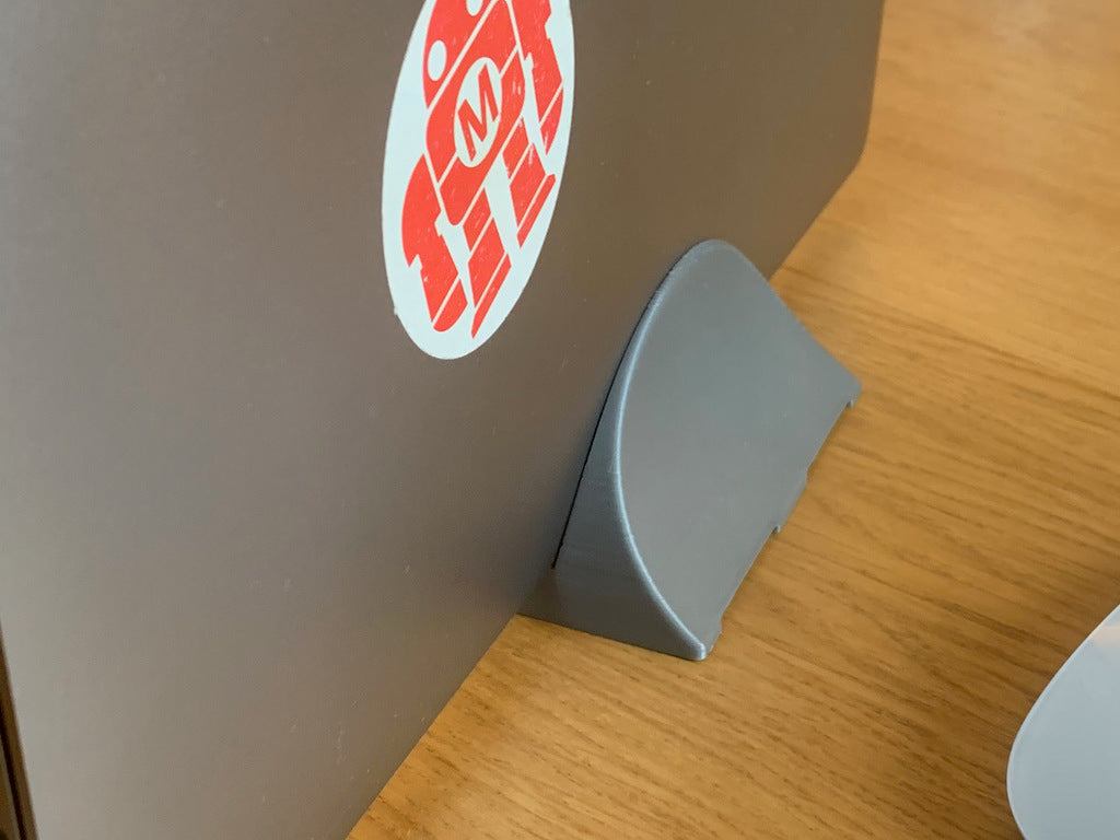 Pystysuuntainen MacBook-teline tehokkaalla jäähdytyksellä