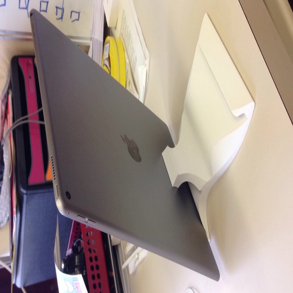 iPad Pro 12,9 tuuman pidike ja teline