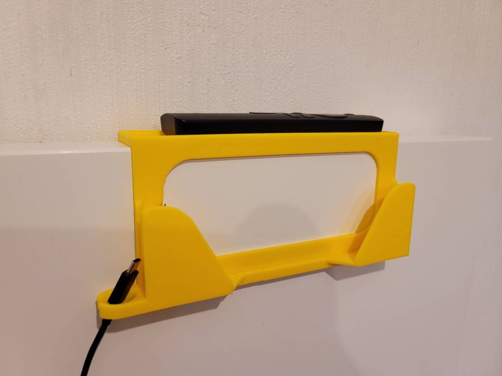 Kätevä yöpöytä puhelimelle ja kaukosäätimelle IKEA Malm -sänkyihin