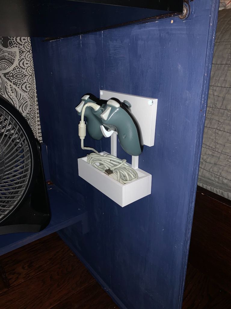 Controller Desk Mount - Käytännöllinen pidike ohjaimelle.