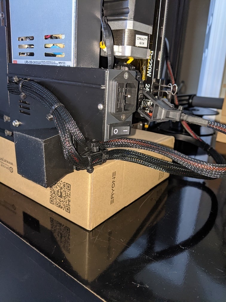 Suojakansi Ender 3 V2 PSU -liittimelle