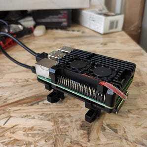 DIN-kiskoon asennettava kiinnike Raspberry Pi 4:lle Armor Casella