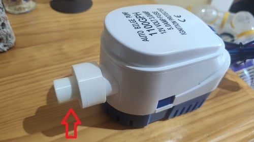 Vähennysventtiili veneen pumpun ulostuloon