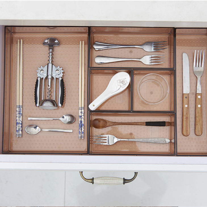 MUJI-laatikon organisointilaatikko säilytystä varten