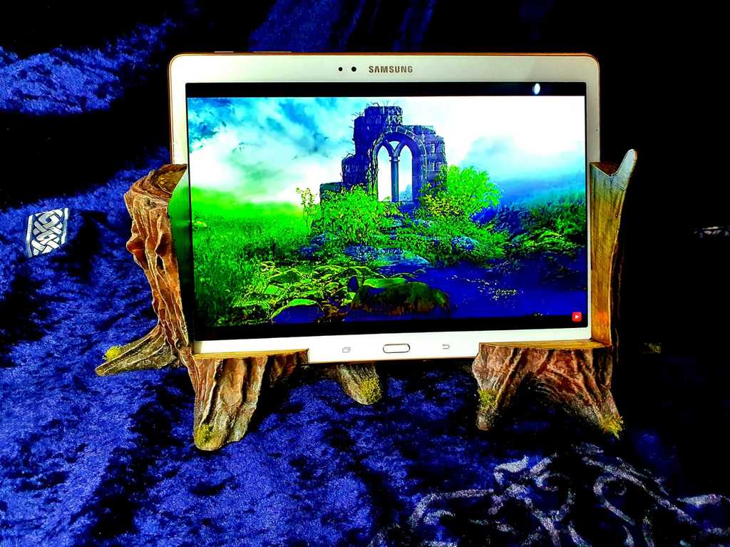 Yleiskäyttöinen tablet-teline Samsungille