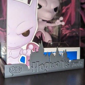 Hogwarts seinänäyttö Funko Pop -hahmoille