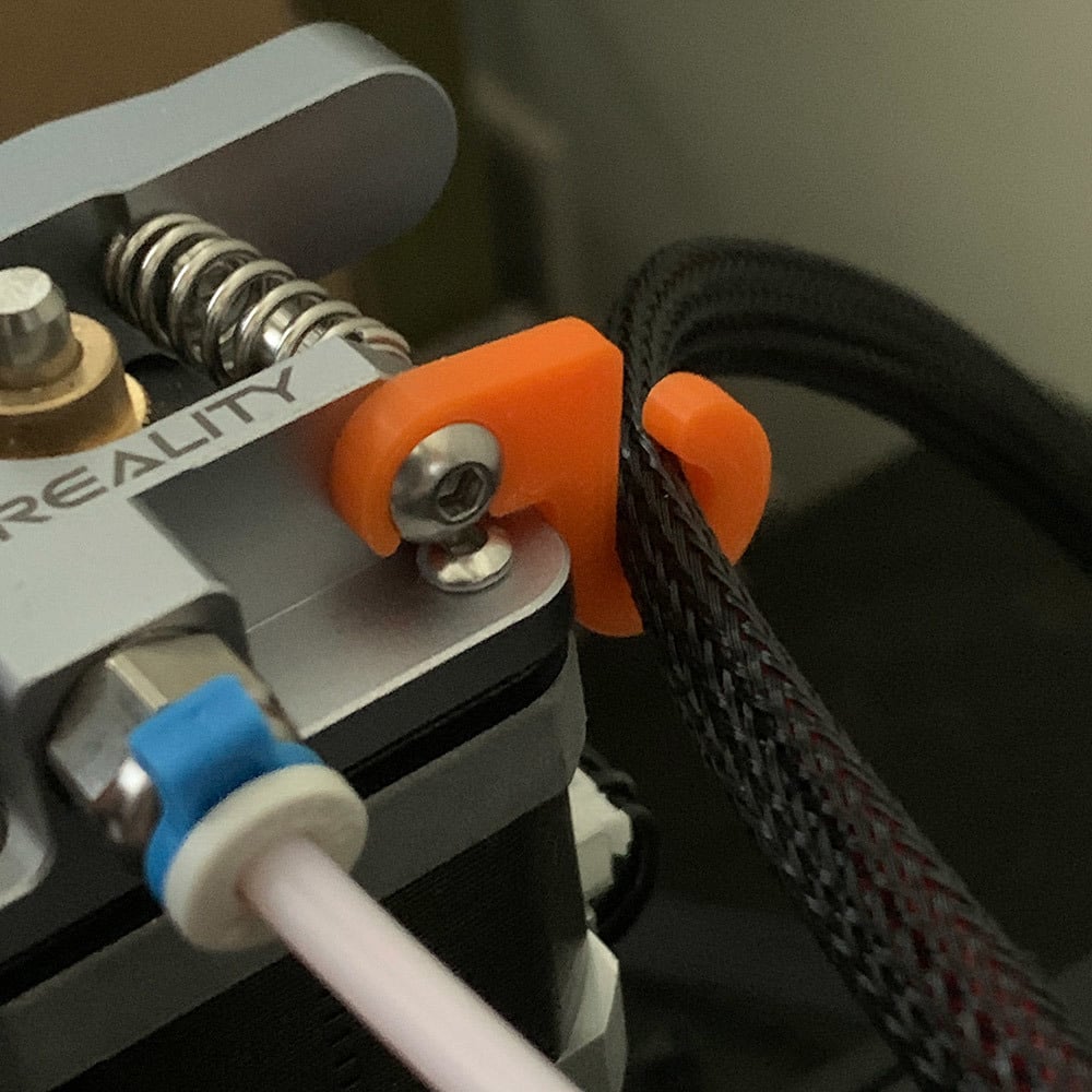 Kaapelipidike Ender 3/Ender 3 Pro -metalliekstruuderille