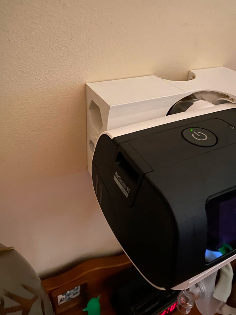 Seinäkiinnike ResMed Airsense 11 CPAP -laitteelle