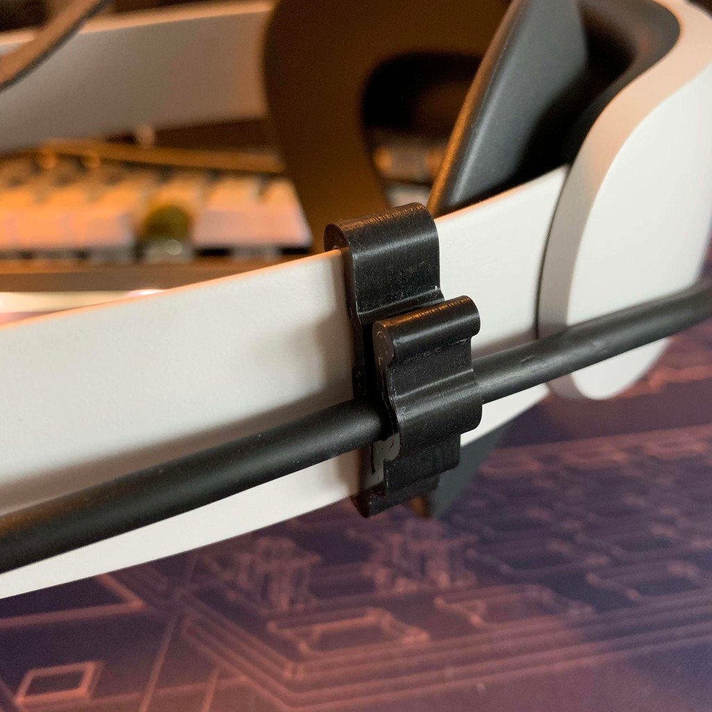 Oculus Quest 2 Link -kaapelin pidike Elite-päätukeen