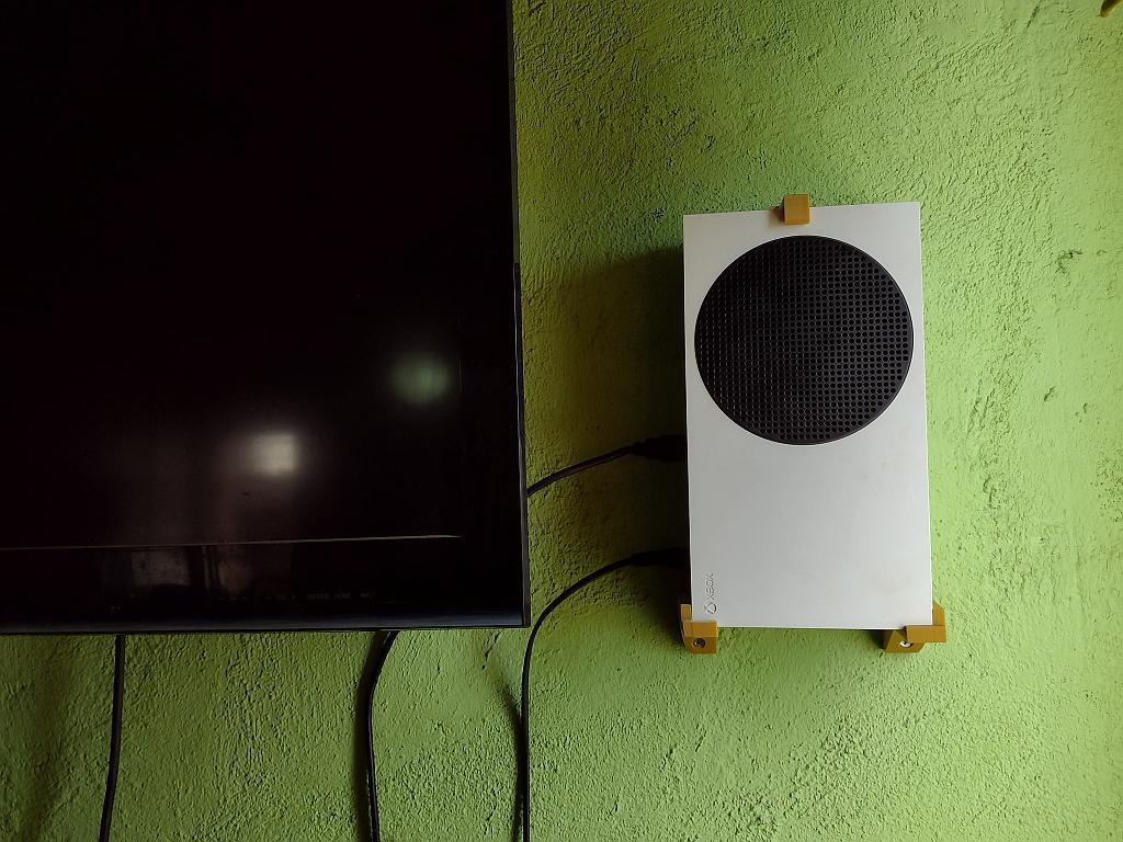 Xbox Series S Seinäasennus