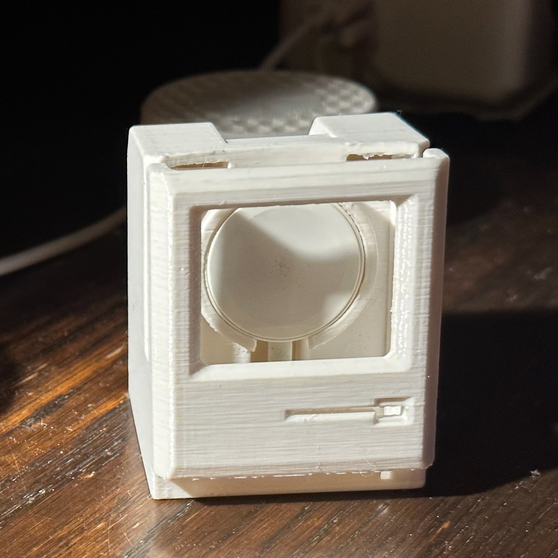 Parannettu versio Apple Watchin 42mm:n lataustelakasta
