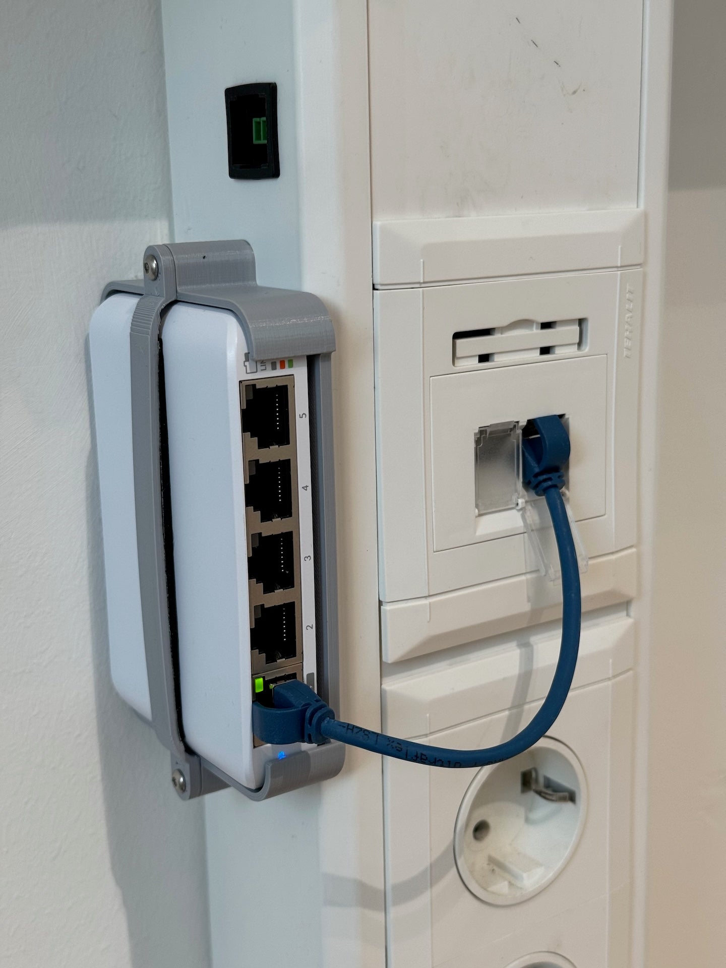 Ubiquiti Flex Mini seinäkiinnitys