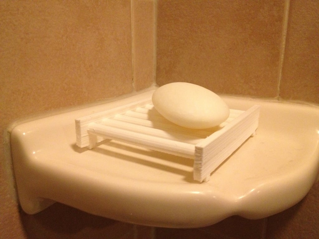 Yksinkertainen saippuakuppi kylpyhuoneeseen