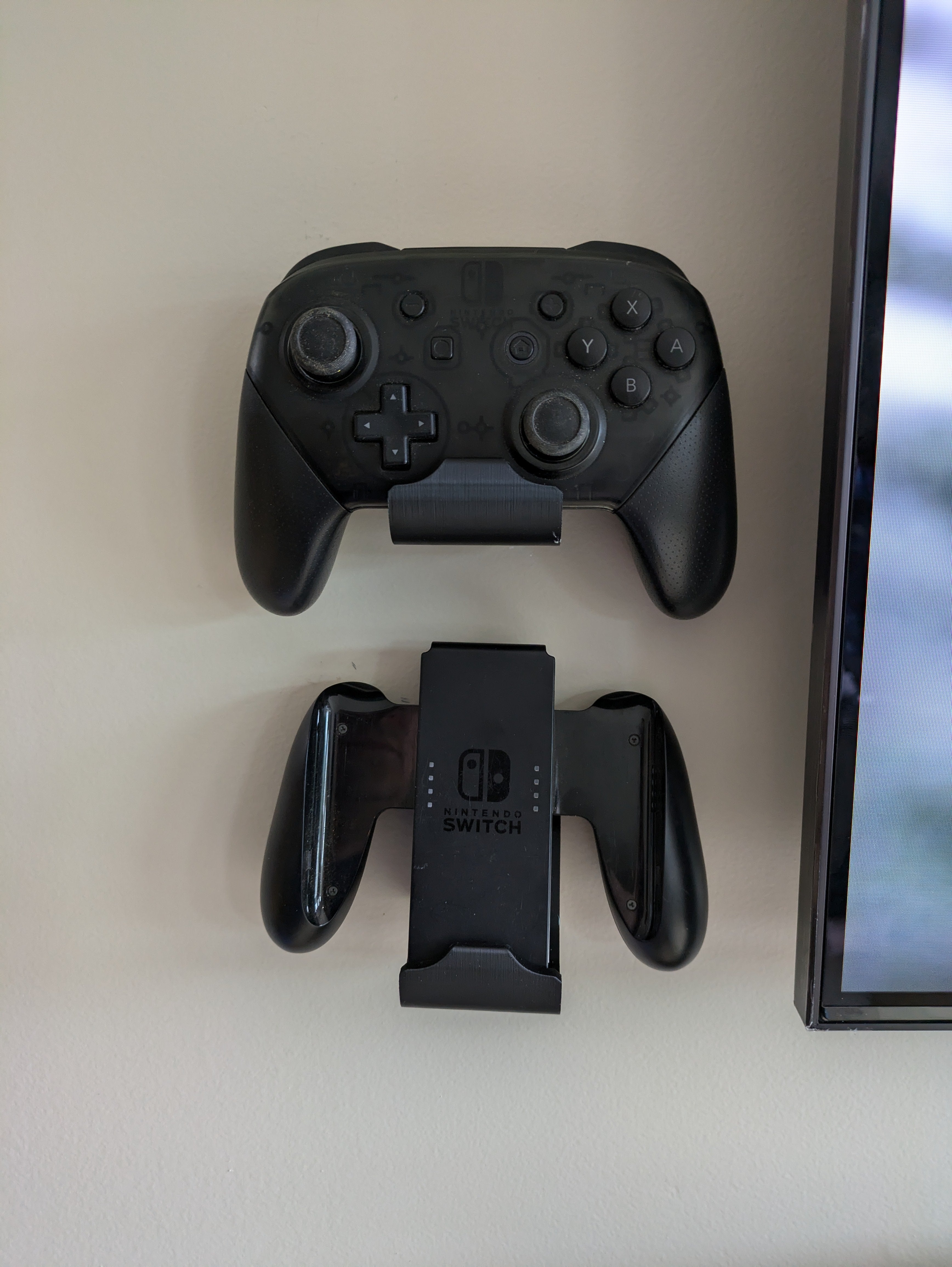 Nintendo Switch Pro -ohjaimen seinäkiinnike - 5 mm:n etäisyys