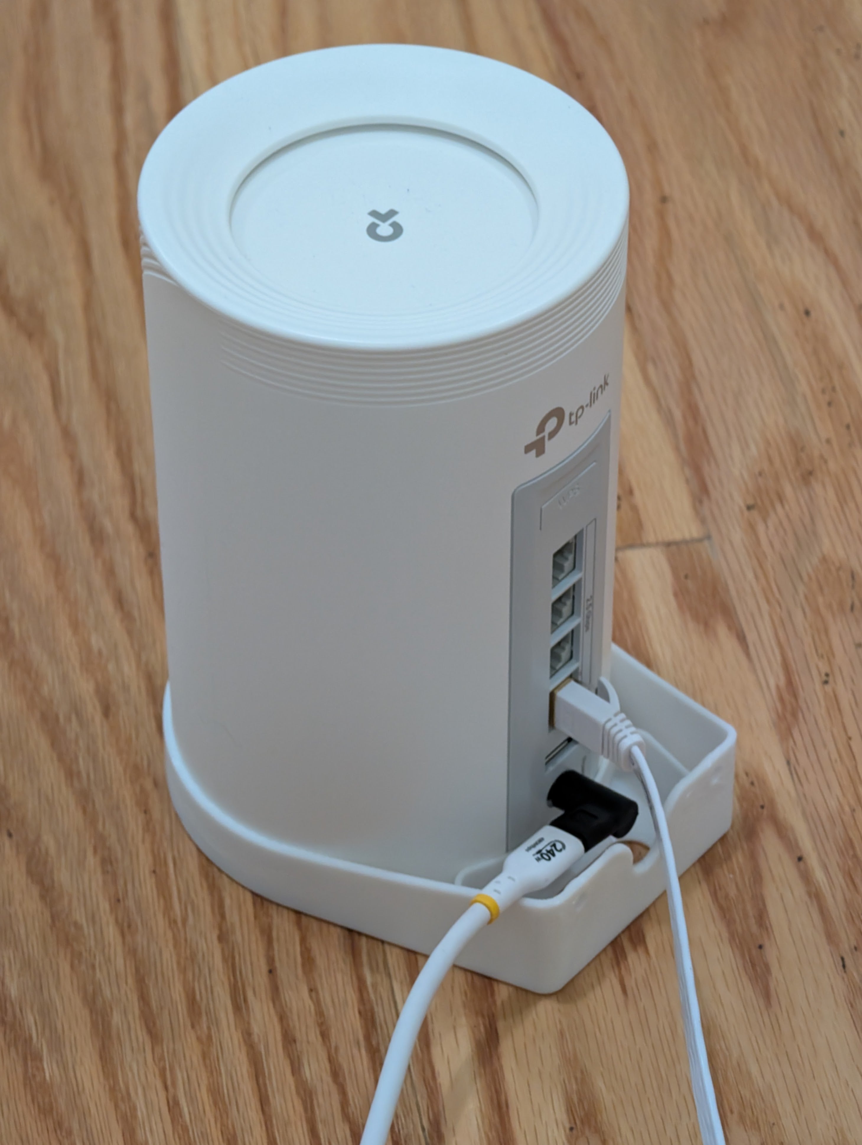 Seinäkiinnike TP-Link Deco BE65 WiFi 7 -reitittimelle