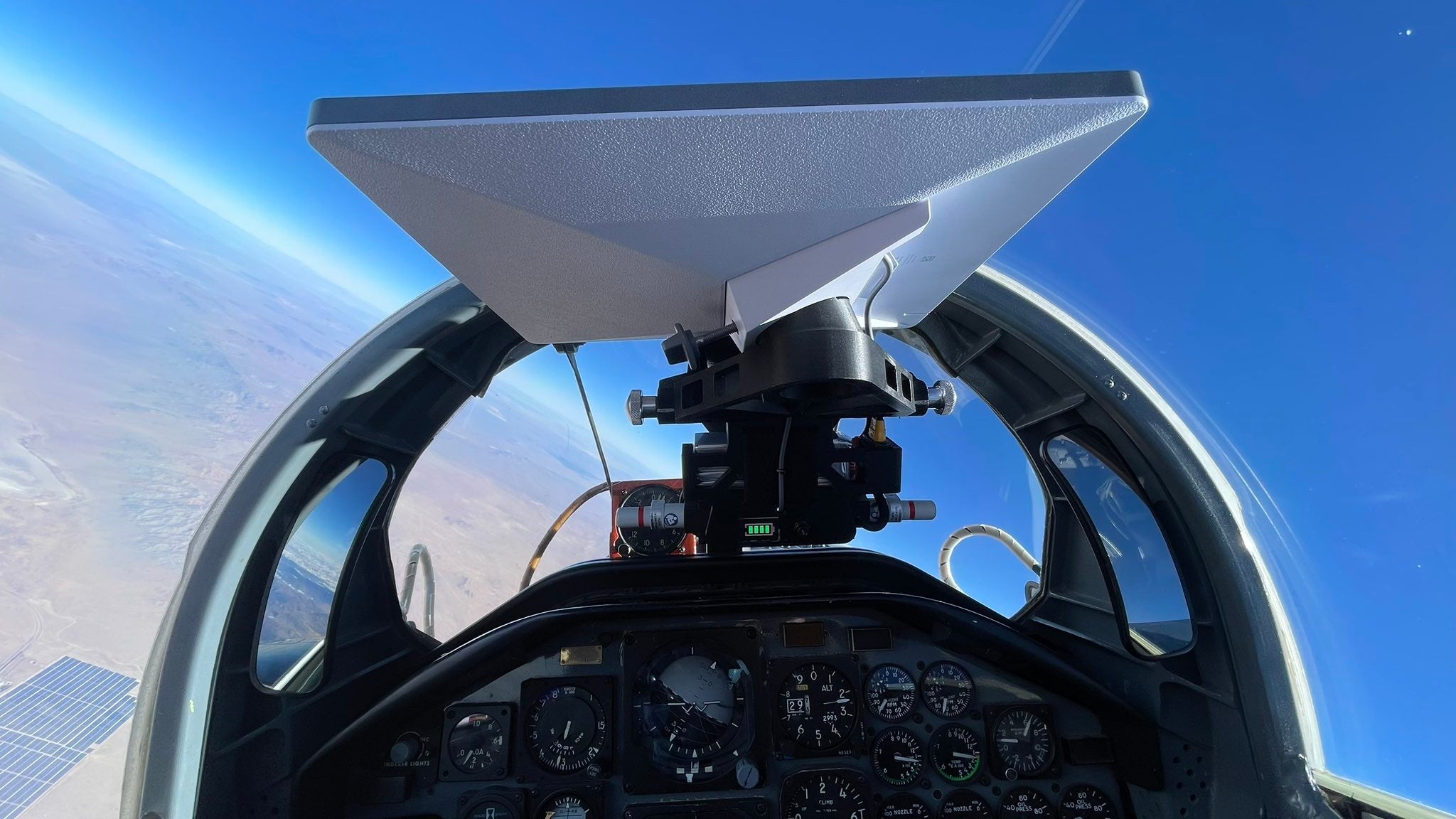 Starlink Mini -antenniteline imukupilla ja integroidulla akulla