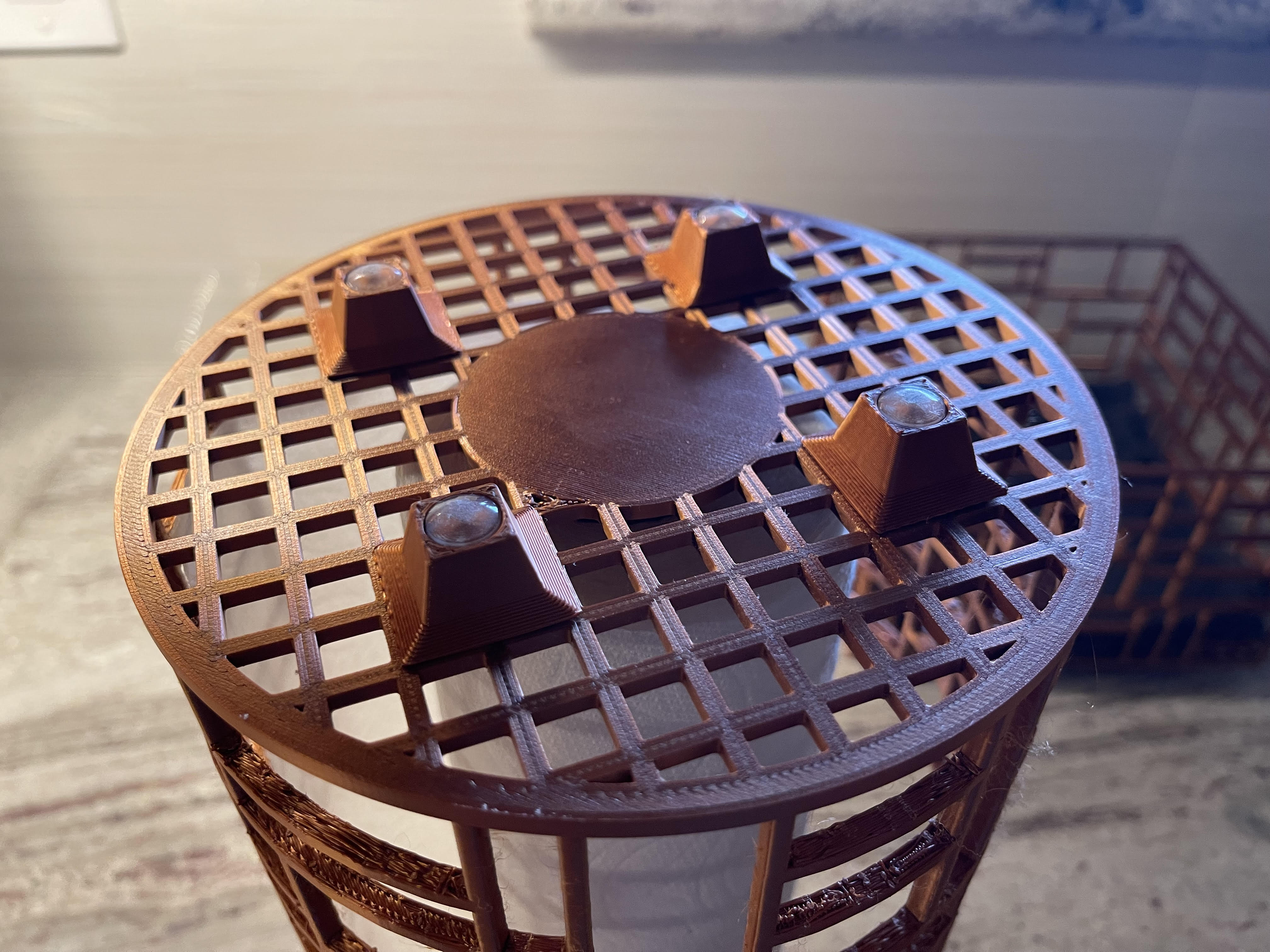 Art deco -henkinen talouspaperiteline
