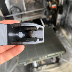 Air Tool Belt Clip, jossa on kiinnitys