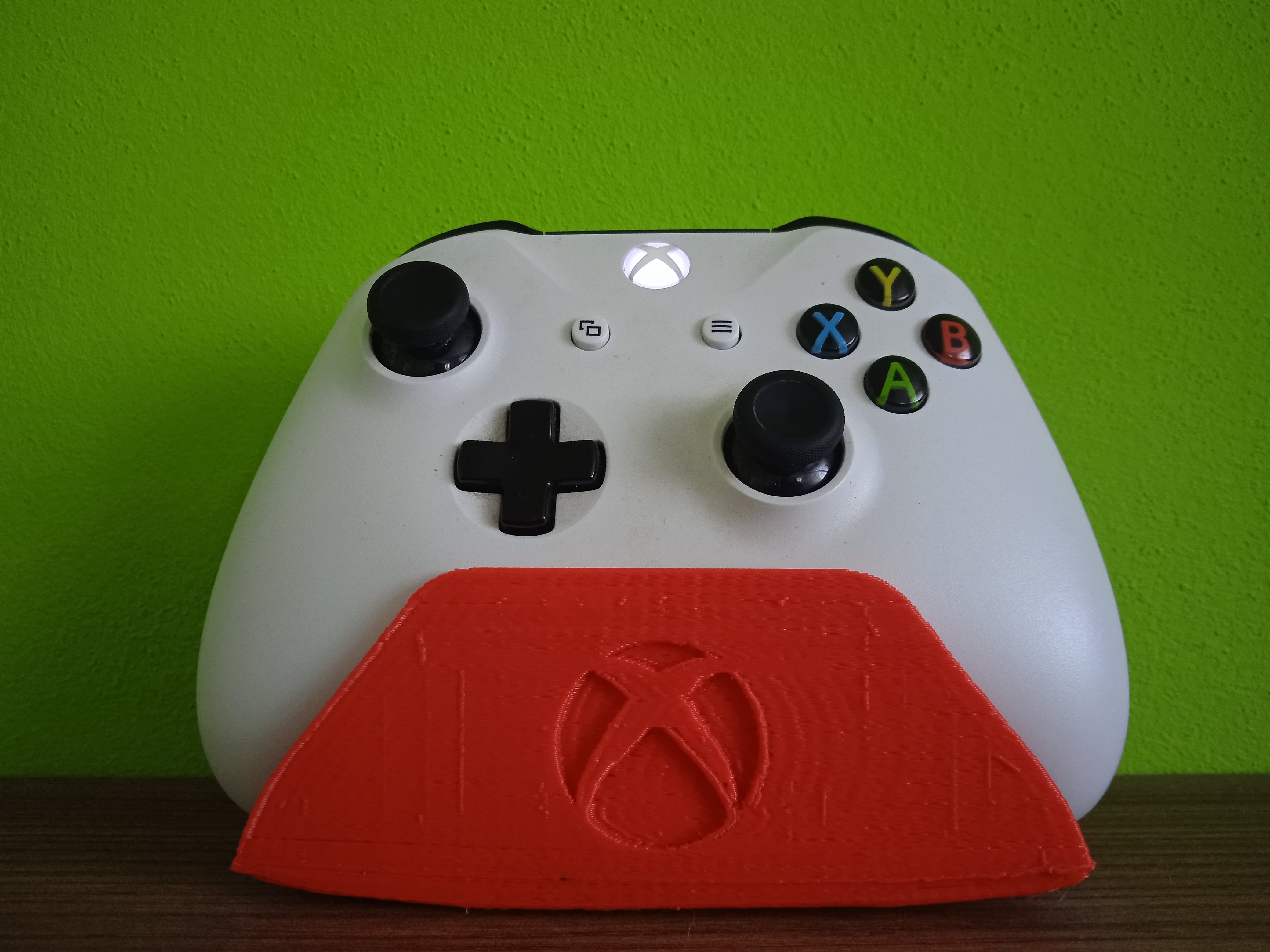 Xbox One -ohjaimen jalusta