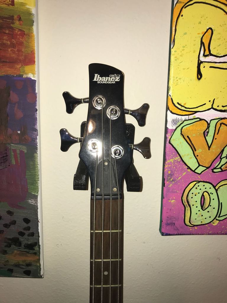 Kitaran seinäteline bassolle ja sähkökitaralle