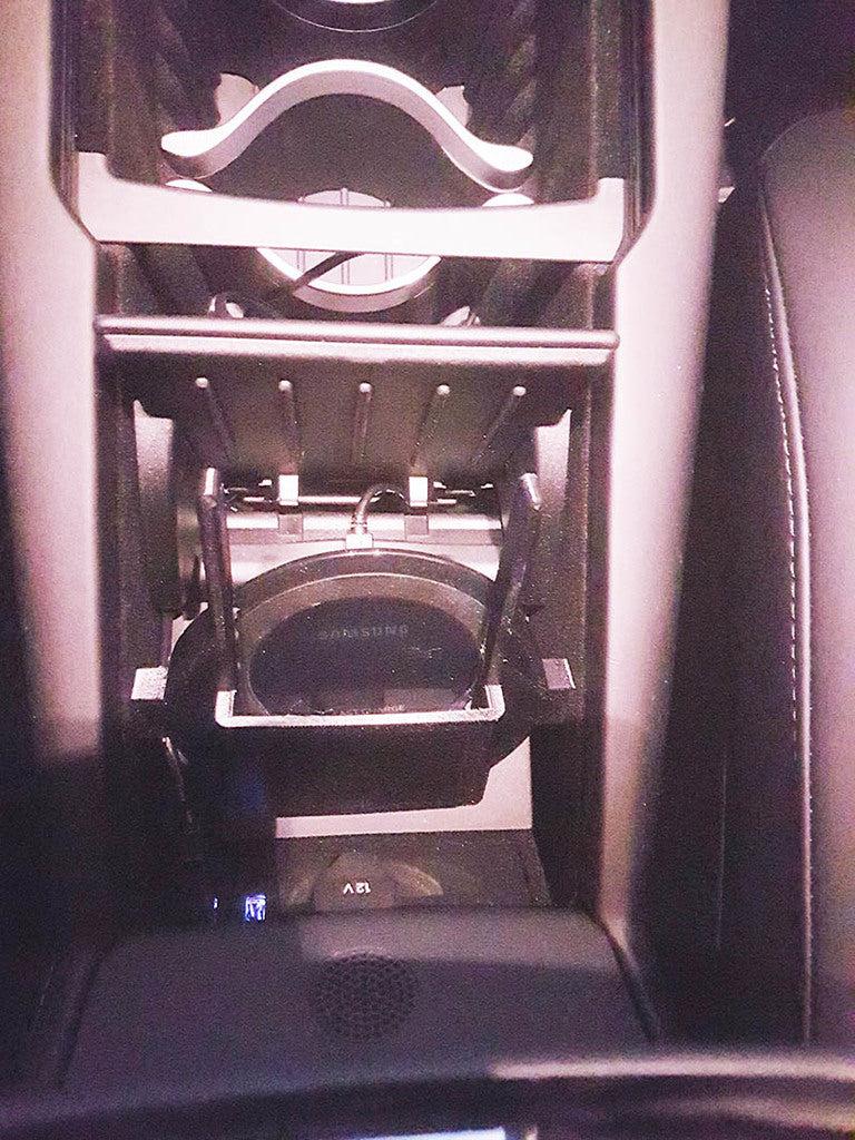Tesla Model S Qi langaton laturin pidike Samsungille