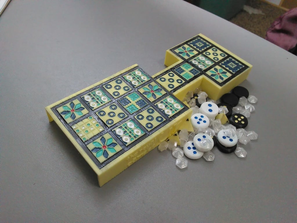 Royal Game of Ur saranoidulla säilytyspöydällä