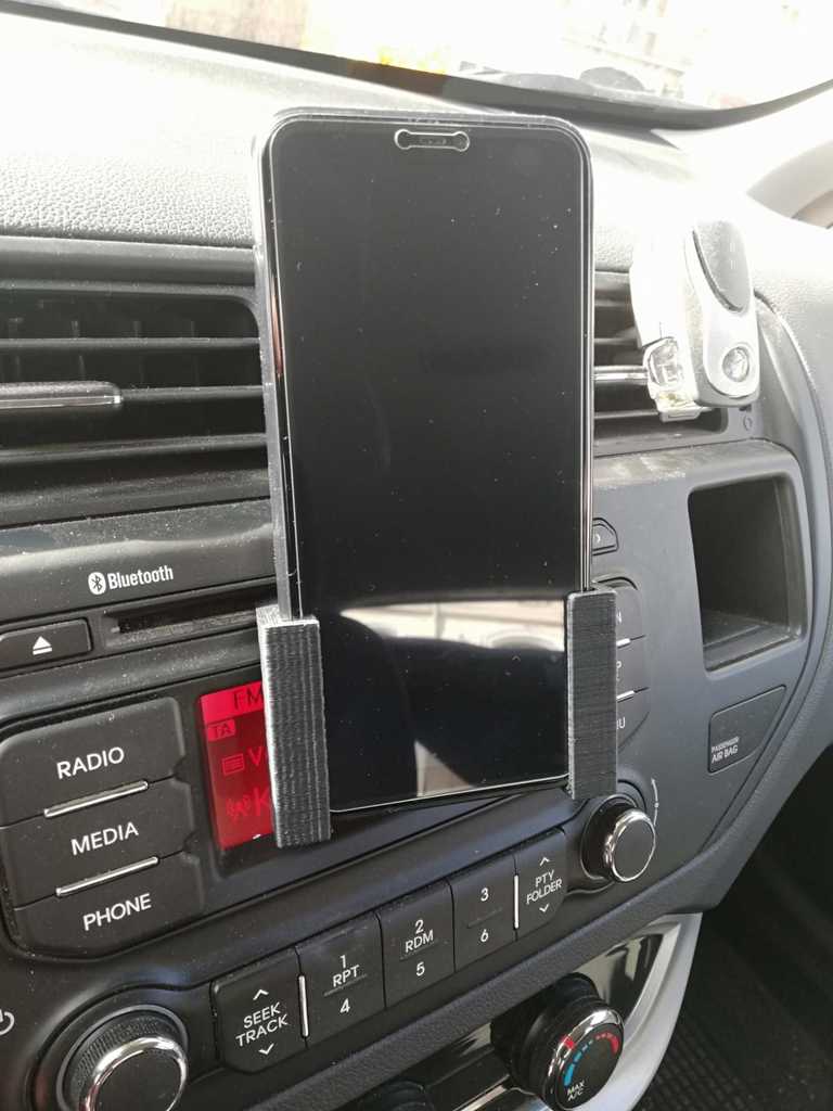 Autopuhelimen pidike CD-lokeroon (yhteensopiva Xiaomi mi A2 Liten ja Huawei P20:n kanssa)