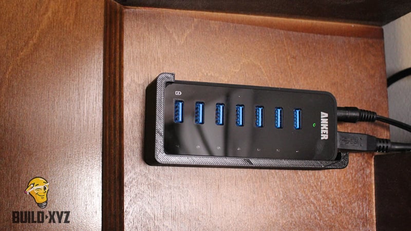 Anker 7-porttinen USB-keskittimen seinäteline