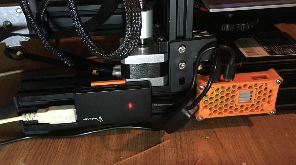 MakerSpot USB Hub Clip Raspberry Pi:lle