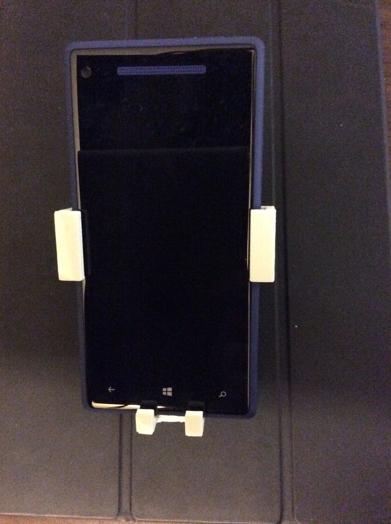 Älypuhelimen autoteline ilmakanaville HTC 8X:lle